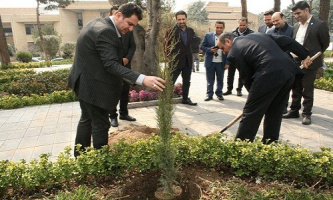 برگزاری مراسم درختکاری به مناسبت هفته درختکاری در دانشکدگان مدیریت دانشگاه تهران
